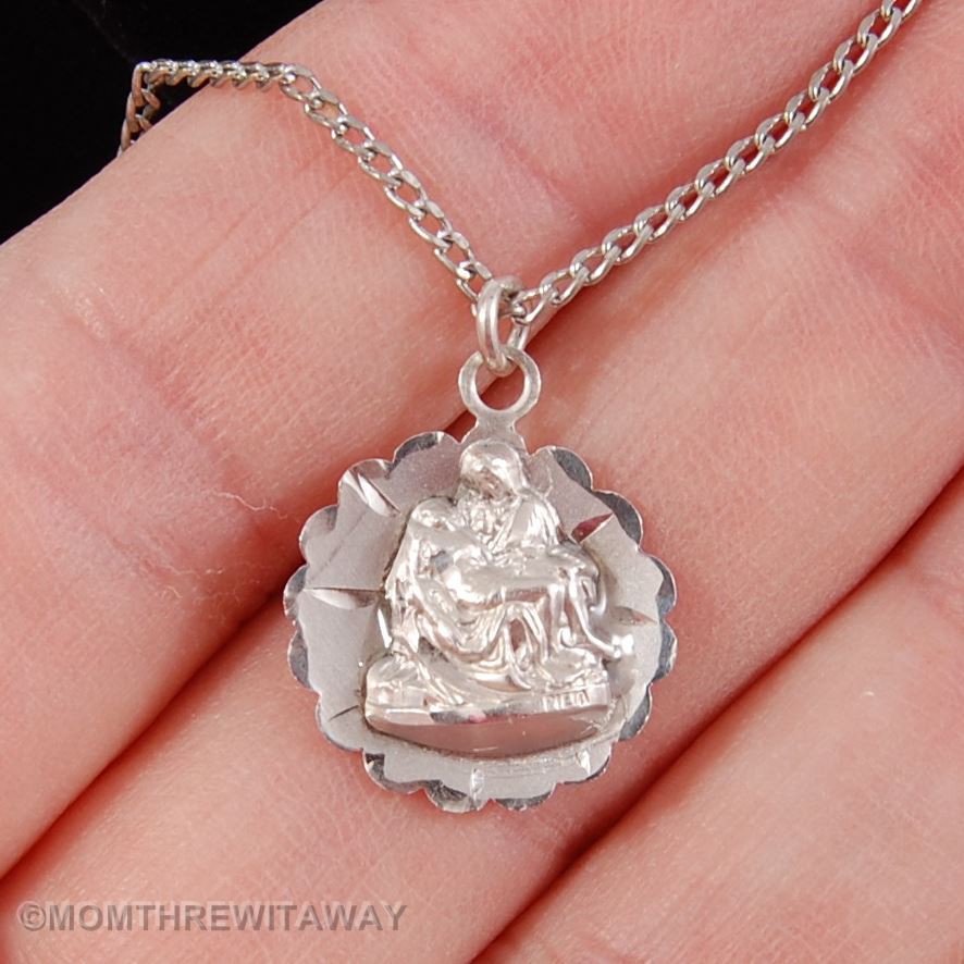 PIETA MEDAL Necklace Sterling 1964 NEW YORK WORLDS FAIR Vatican